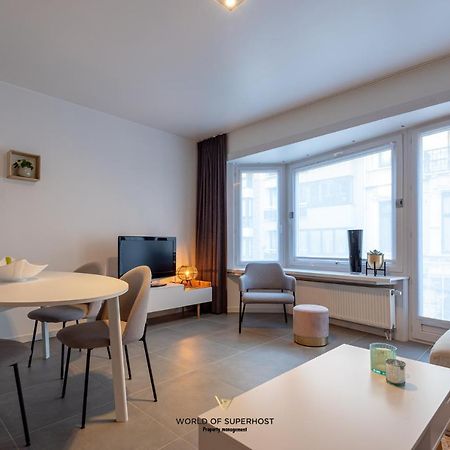 Spacious Apartment Closeby The Sea Up To 6 People! Oostende Eksteriør billede