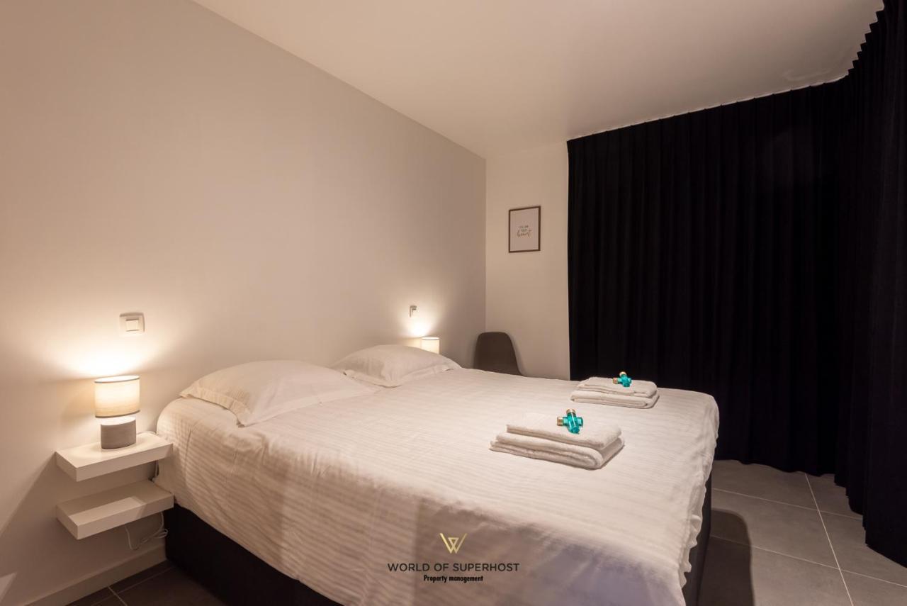 Spacious Apartment Closeby The Sea Up To 6 People! Oostende Eksteriør billede
