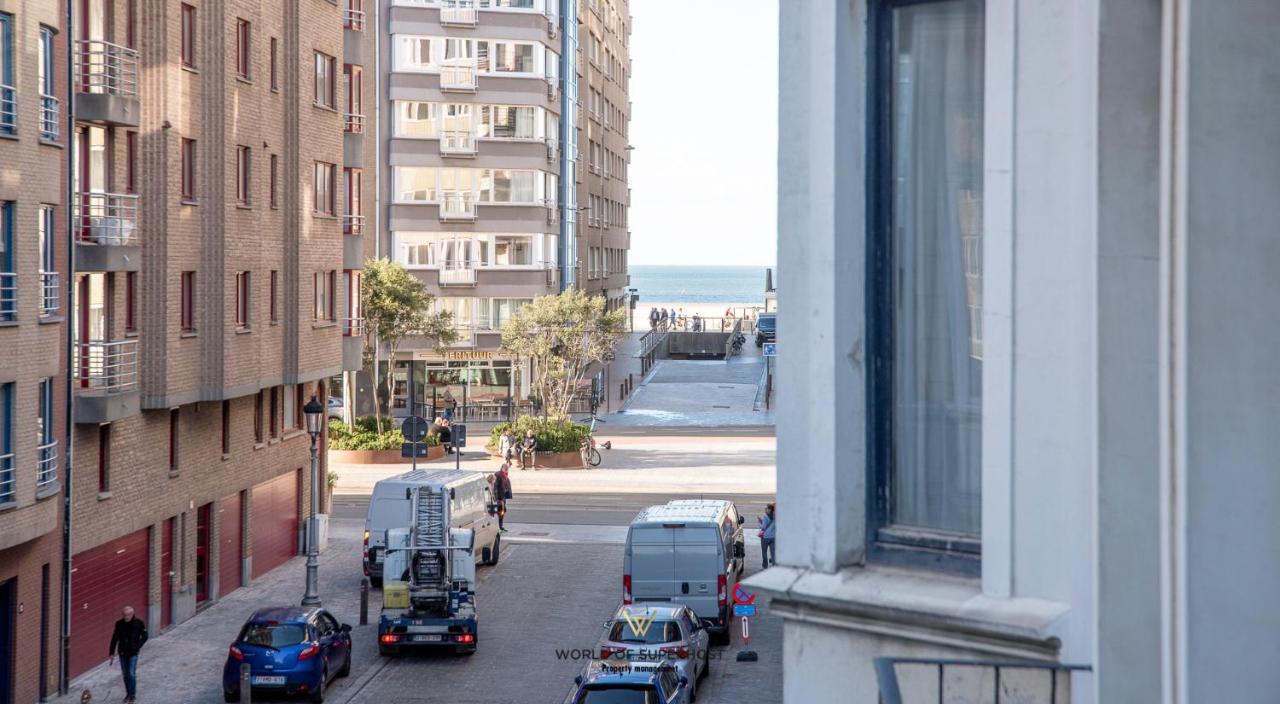 Spacious Apartment Closeby The Sea Up To 6 People! Oostende Eksteriør billede